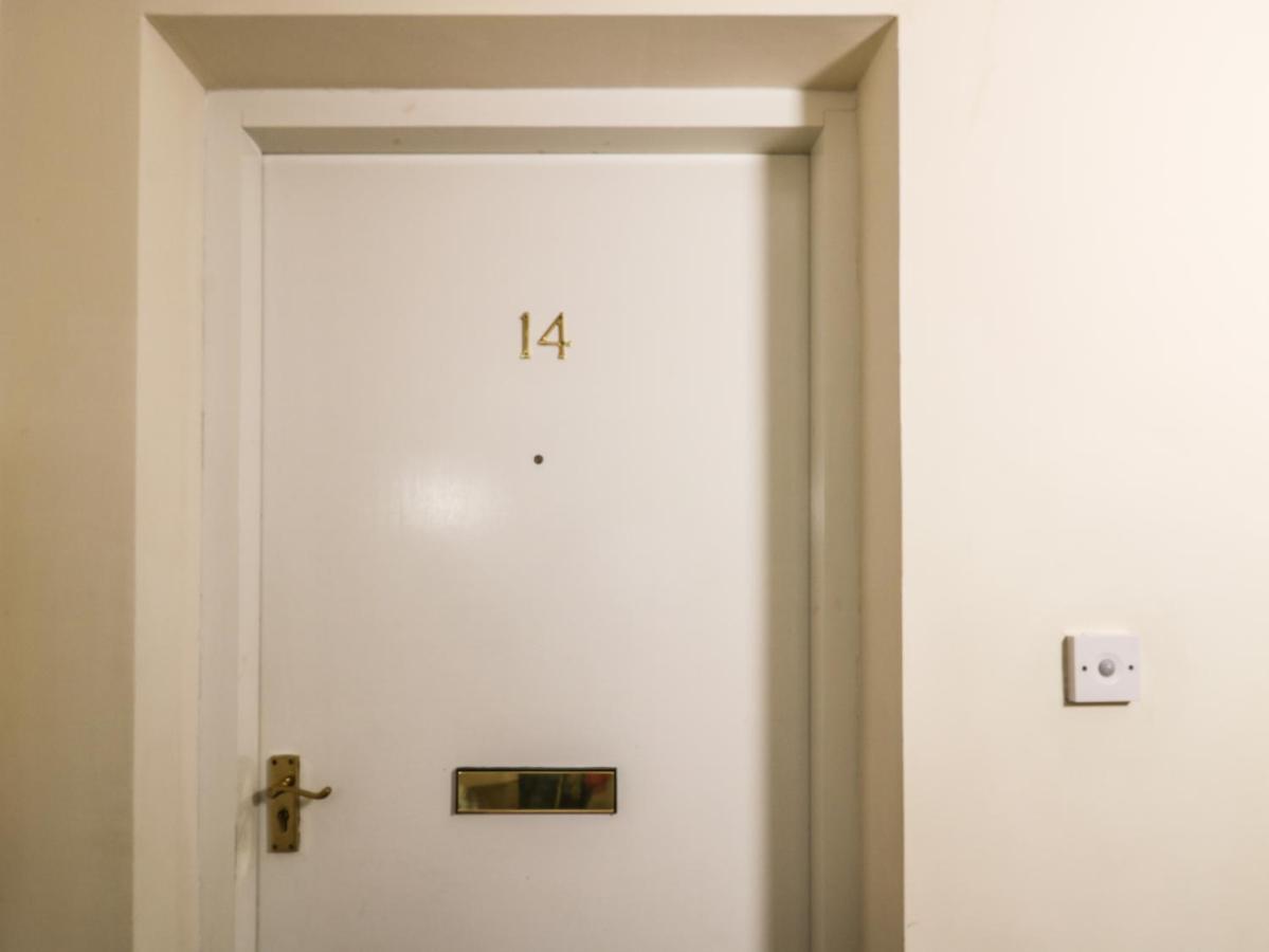Apartment Anchors Down
